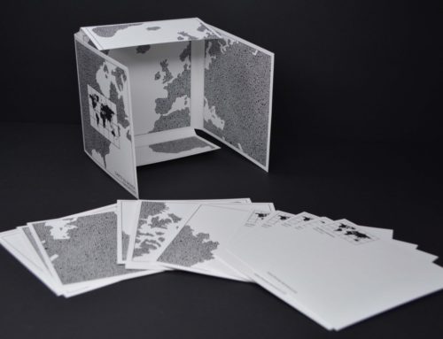 Pochette en croix et jeu de carte carré géant pour artiste pointilliste porcelaine – Impression Noir et Blanc – Old Mill Premium White