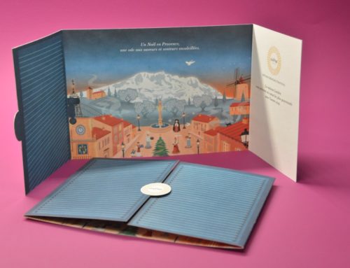 Cartes de Voeux parfumée odeur fleur d’orangé – pli fenêtre et découpe à la forme sur mesure – Pur Coton 350gr/m2