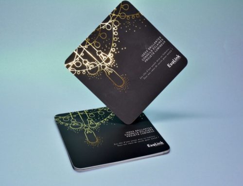 Carte de voeux start-up en dorure numérique OR, pelliculage soft touch – découpe 4 angles arrondis 9mm