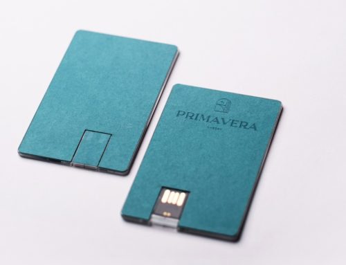 Clé USB carte avec habillage en papier de création gravure laser – Colorplan Marrs green