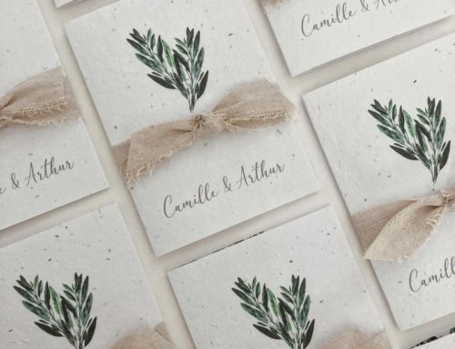 Faire-part de mariage rameaux d’olivier sur papier ensemencé 280gr avec 1 pli et sont ruban en toile jute