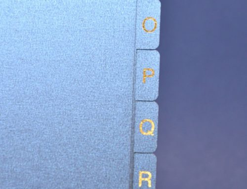 Intercalaires alphabétique pour classeur en Dorure numérique et découpe laser – Sirio Pearl Shiny blue