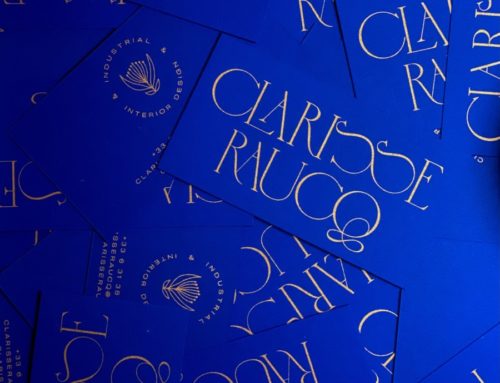 Cartes de visite designer d’intérieur – Impression pantone Cuivre 876 sur papier bleu klein – Curious matter Adiron Blue
