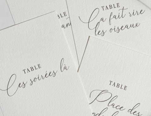 Nom de table Mariage thème chansons françaises – Papier coton texturé made in France Arches Texture 400g