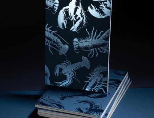 Carnets de notes 100% Upcyclés motif Homard en marquage à chaud bleu – Reliure dos carré collé – Sirio color dark blue 290g